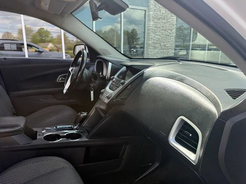 Used 2017 Chevrolet Equinox LT w/ Convenience Package FWD image 14