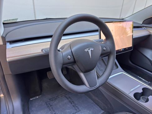 Used 2023 Tesla Model 3 Standard Range RWD image 14