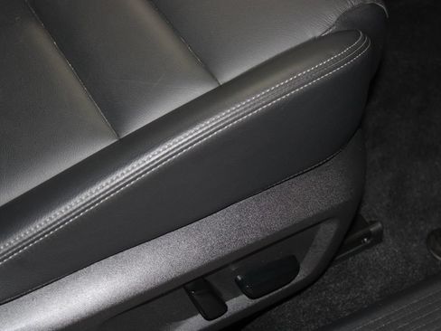 Used 2023 Nissan Rogue SL FWD image 22
