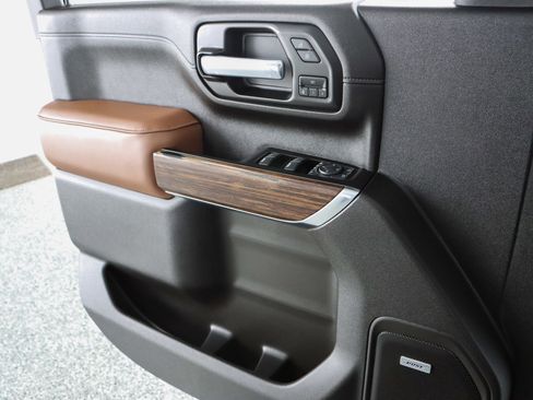 Used 2022 Chevrolet Silverado 2500 High Country image 24