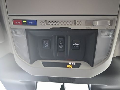 Used 2023 Subaru Forester Limited image 33