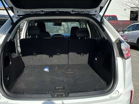 Used 2024 Ford Edge SEL image 13