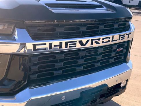 Used 2023 Chevrolet Silverado 2500 LT w/ Texas Edition image 28