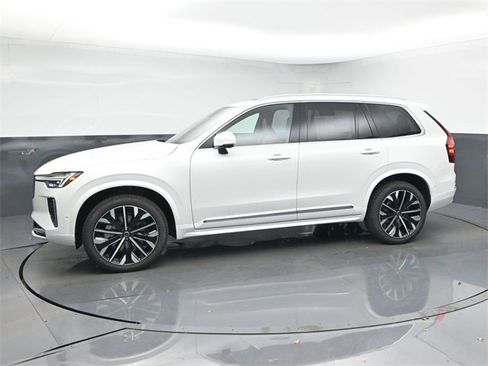 New 2026 Volvo XC90 B6 Ultra image 4
