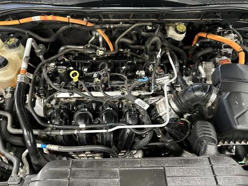 Used 2020 Ford Escape SE Sport image 37