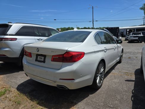 Used 2018 BMW 540i w/ Premium Package RWD image 2