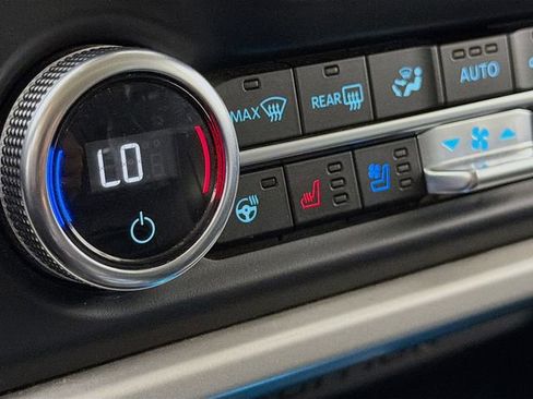 Used 2024 Ford Expedition Max XLT image 22