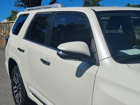 Used 2018 Toyota 4Runner Limited AWD/4WD image 19