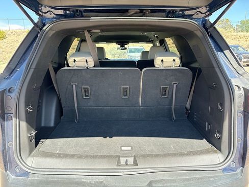Used 2023 Chevrolet Traverse LS AWD/4WD image 23