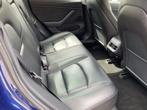 Used 2019 Tesla Model 3 RWD image 7