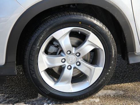 Used 2021 Honda HR-V LX image 14