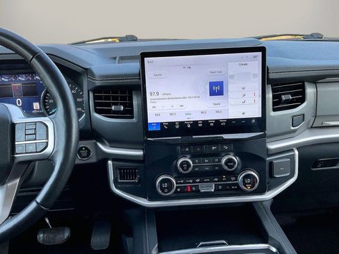 Used 2024 Ford Expedition Max XLT image 13