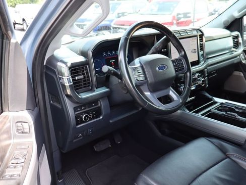 Used 2023 Ford F350 Lariat w/ Sport Appearance Package AWD/4WD image 4