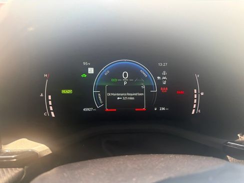Used 2025 Toyota Camry SE FWD image 3