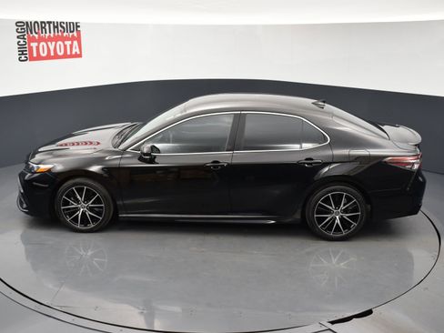 Used 2023 Toyota Camry SE image 17