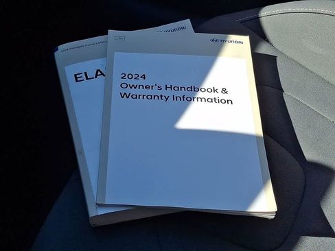 Used 2024 Hyundai Elantra SEL image 25