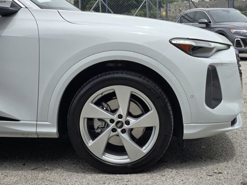 Certified 2025 Audi Q5 Prestige AWD/4WD image 13