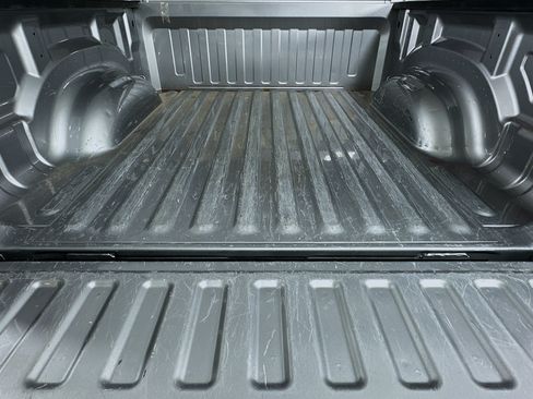 Used 2024 RAM 1500 Laramie AWD/4WD image 29