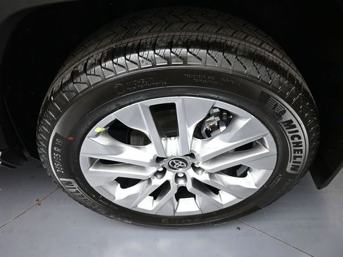 Certified 2025 Toyota RAV4 XLE Premium image 15