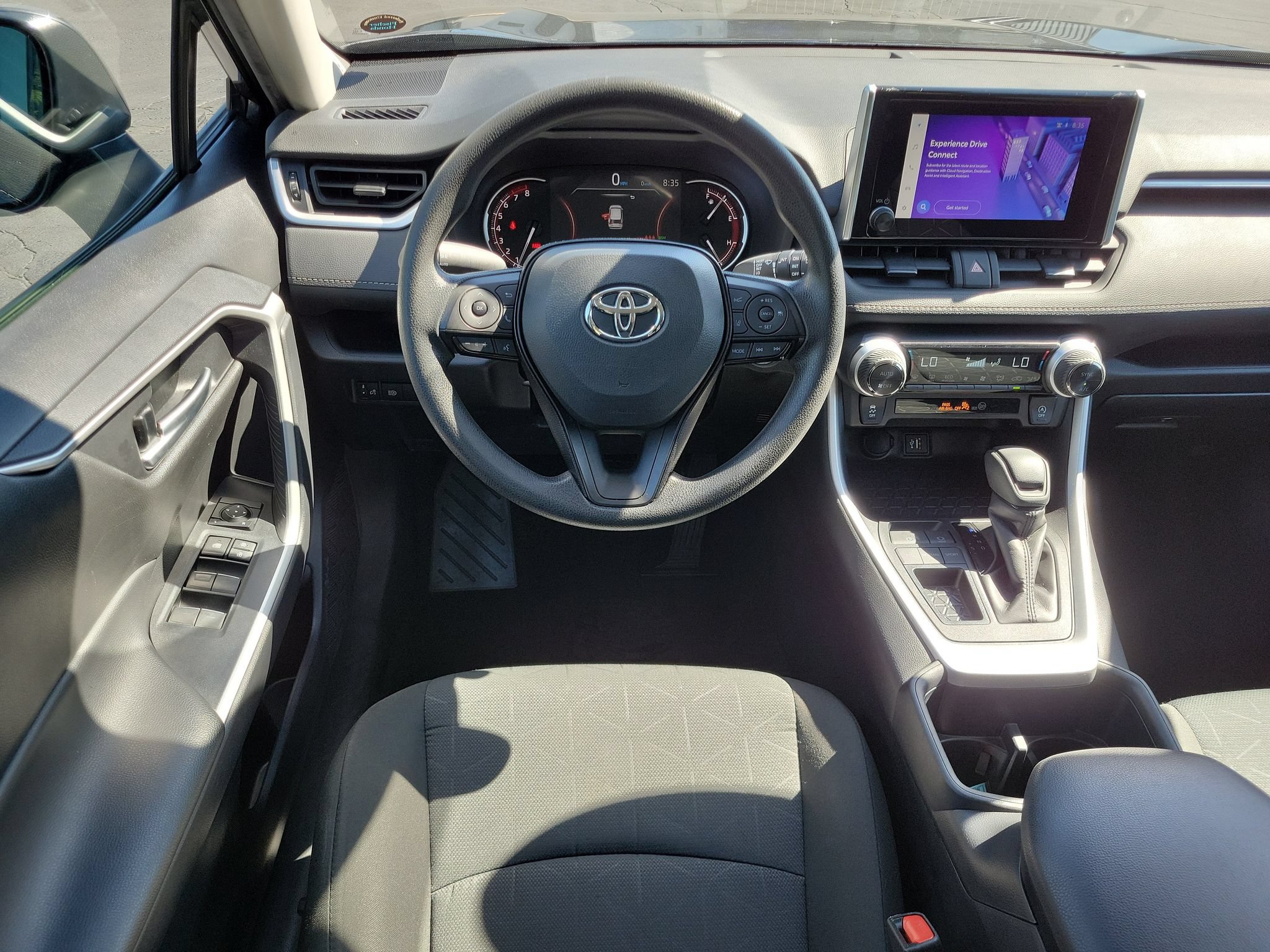 Used 2025 Toyota RAV4 XLE FWD image 25