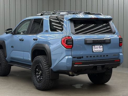 Used 2026 Toyota 4Runner TRD Off-Road Premium AWD/4WD image 3