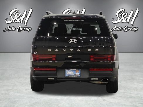 Used 2025 Hyundai Santa Fe SEL FWD image 16