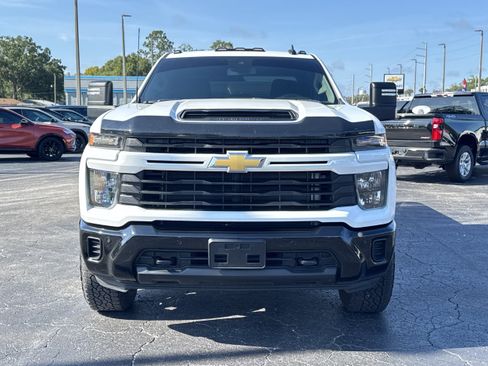 Used 2025 Chevrolet Silverado 2500 Custom w/ Custom Value Package AWD/4WD image 3