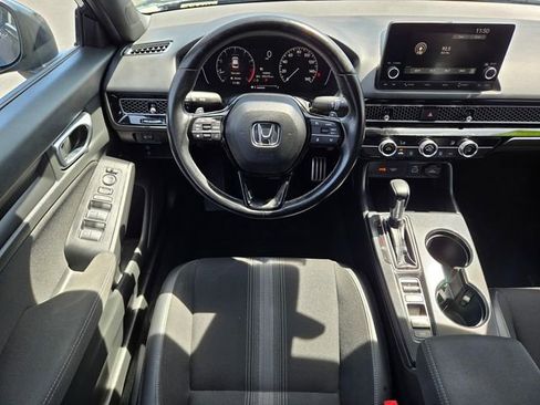 Used 2023 Honda Civic Sport image 11