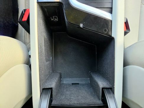 Used 2020 Volvo XC90 T5 Momentum w/ Protection Package Premier image 35