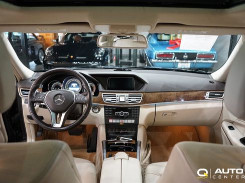 Used 2014 Mercedes-Benz E 250 E 250 Base BlueTEC® 4MATI image 17