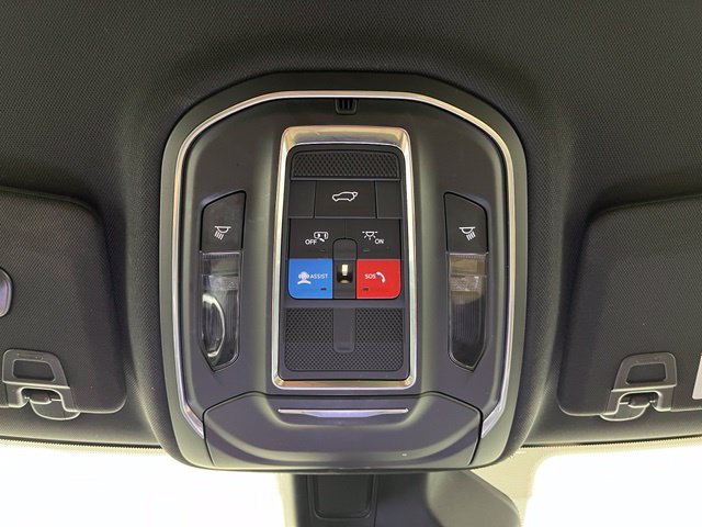 Used 2023 Jeep Grand Cherokee Limited AWD/4WD image 37