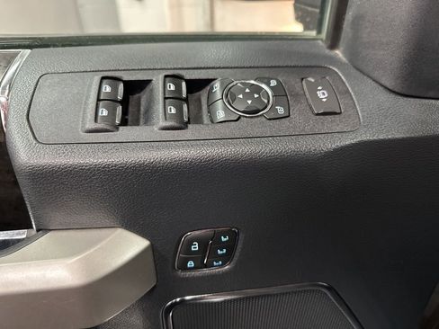 Used 2022 Ford F350 Lariat w/ Lariat Value Package AWD/4WD image 18