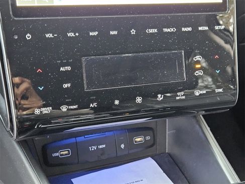 Used 2024 Hyundai Tucson Limited image 19