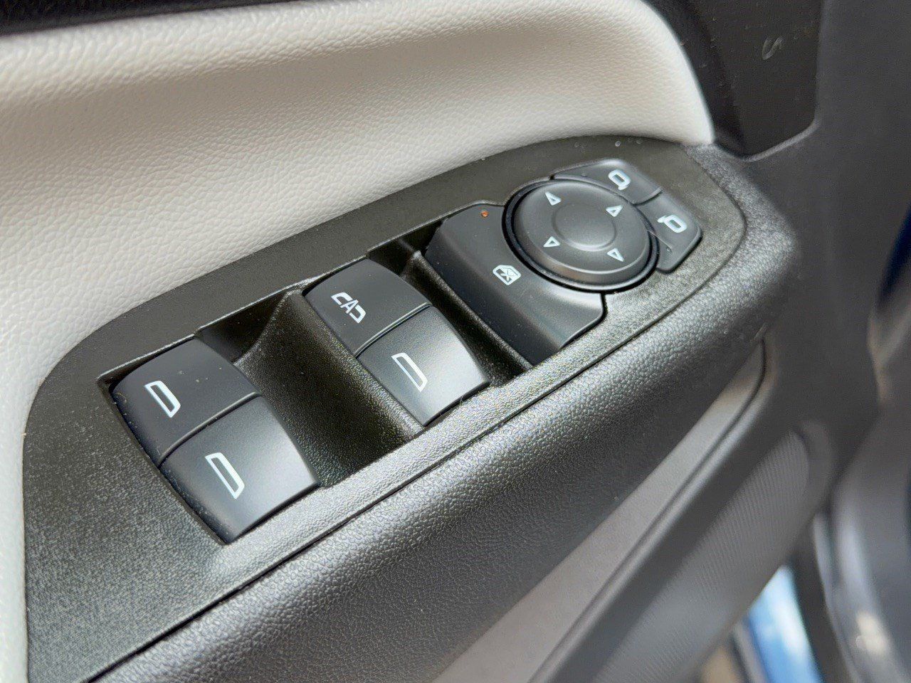 Used 2024 Chevrolet Equinox LS w/ LS Convenience Package FWD image 15