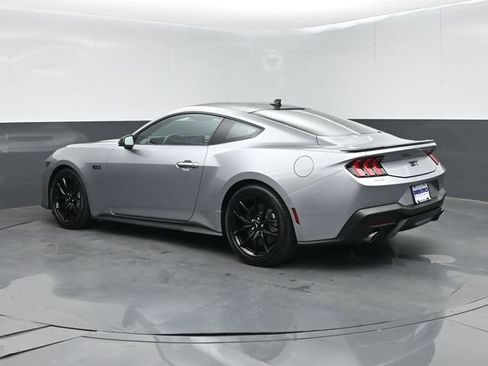 Used 2025 Ford Mustang GT Premium RWD image 6