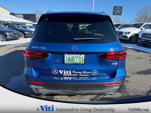 Used 2026 Mercedes-Benz GLB 250 4MATIC image 7