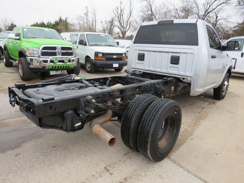 Used 2017 RAM 3500 Tradesman w/ Power & Remote Entry Group image 4