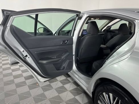 Used 2024 Nissan Altima 2.5 SV FWD image 41
