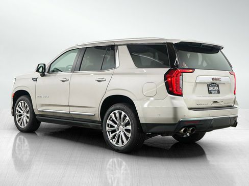 Used 2023 GMC Yukon Denali w/ Advanced Technology Package AWD/4WD image 3