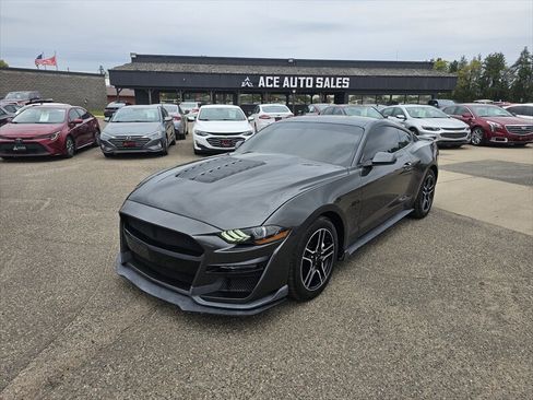 Used 2018 Ford Mustang GT RWD image 1