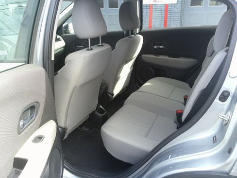 Used 2019 Honda HR-V LX image 17