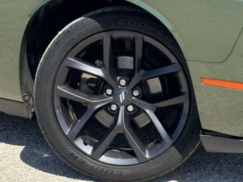 Used 2021 Dodge Challenger SXT w/ Blacktop Package image 28