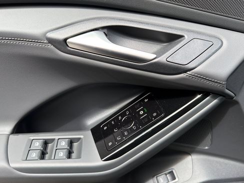 New 2027 Audi Q6 e-tron Premium AWD/4WD image 10