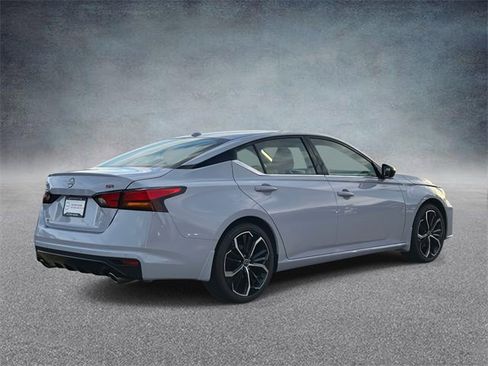 New 2025 Nissan Altima 2.5 SR w/ SR Premium Package image 2