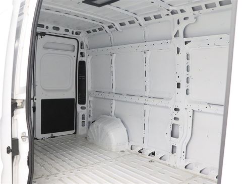 Used 2025 RAM ProMaster 2500 w/ Convenience Group FWD image 10