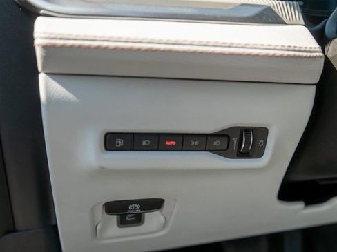 New 2026 Jeep Cherokee Limited AWD/4WD image 16
