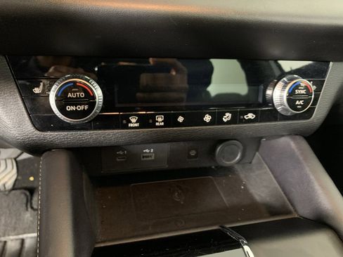 Used 2024 Mitsubishi Outlander SE image 24