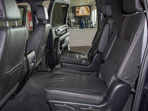 Used 2022 Chevrolet Suburban RST w/ Luxury Package image 14