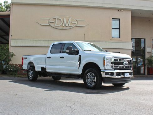 Used 2025 Ford F350 XLT AWD/4WD image 5