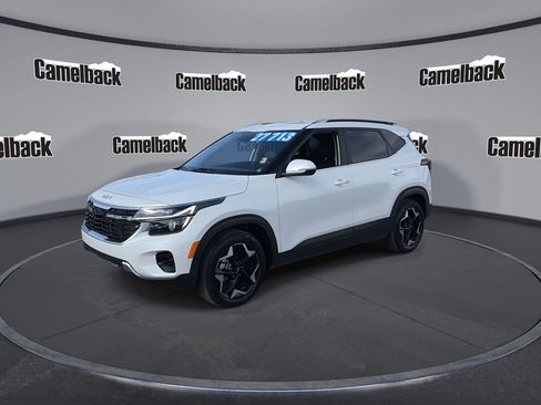 Certified 2025 Kia Seltos EX w/ EX Sunroof Package FWD image 3
